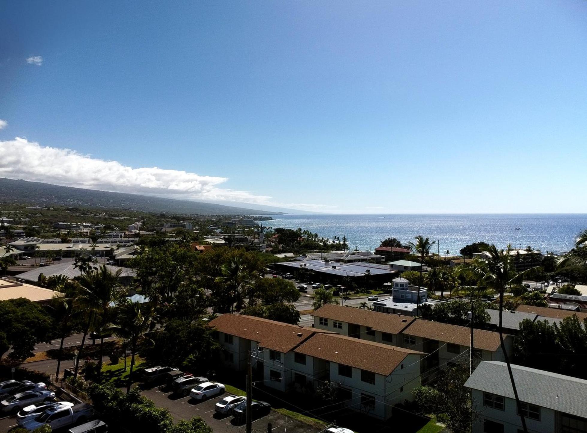 Your Slice Of Paradise In Kona - Walk To Beach And Stores Apartment Kailua-Kona Exterior photo